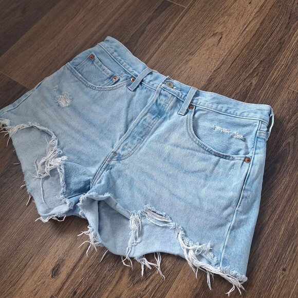 💙 Levi's 501 High Rise Cut Off Distressed Shorts Size 31 Western Cowgirl - Picture 3 of 7